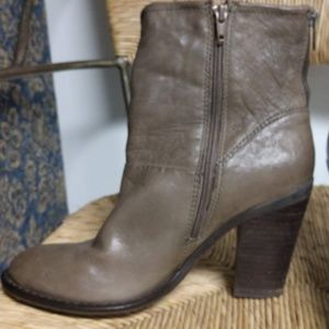 STEVEN Steve Madden Earla Ankle Zip Heeled Bootie